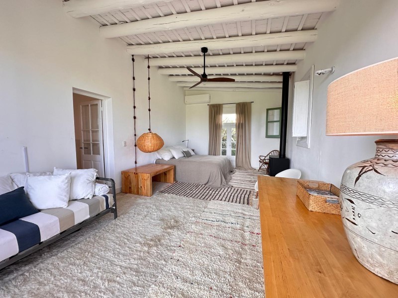 Casa amplia en venta y alquiler en el Quijote
